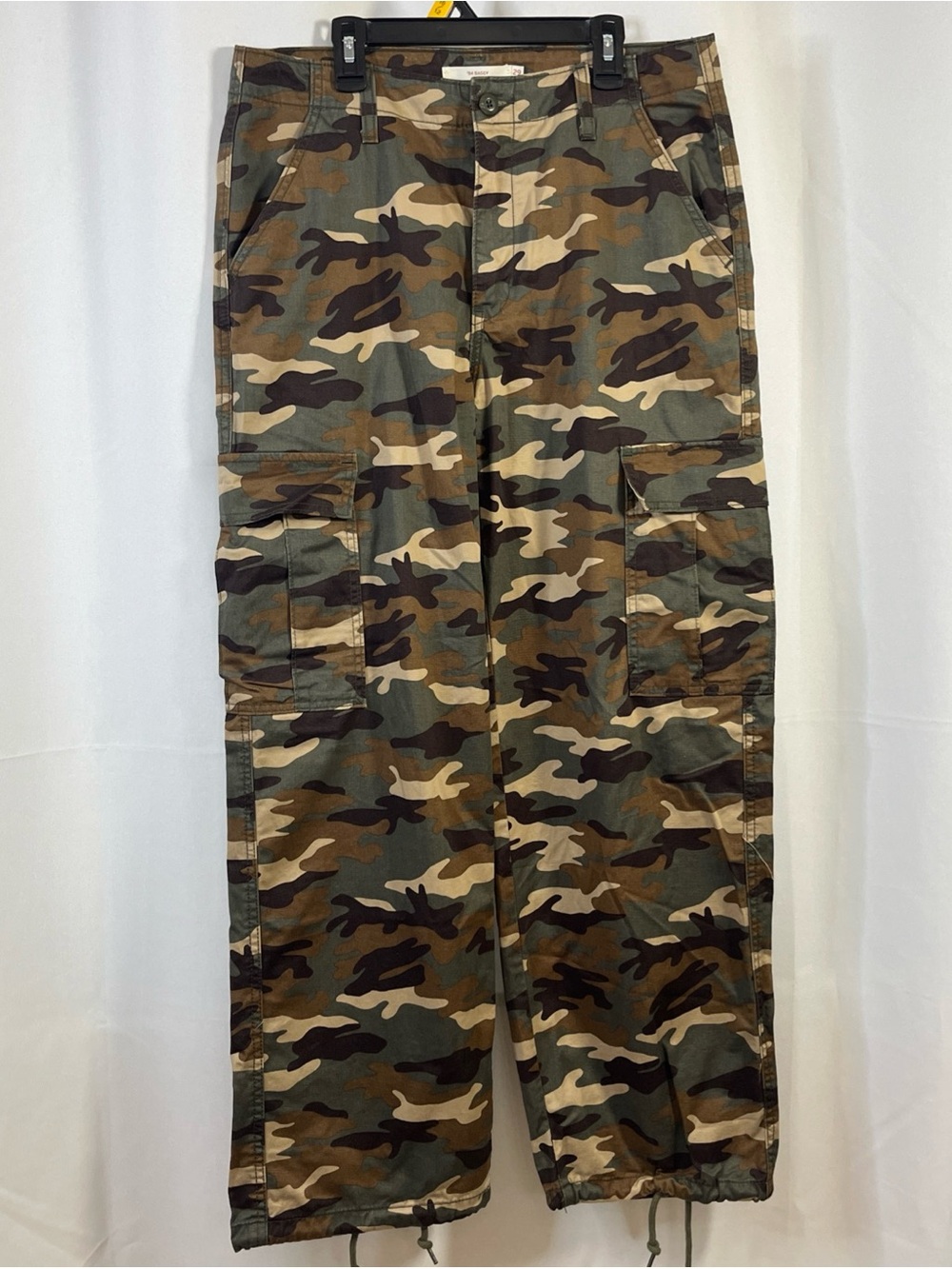 Levi's Women's Camo Cargo Joggers in Green/Brown